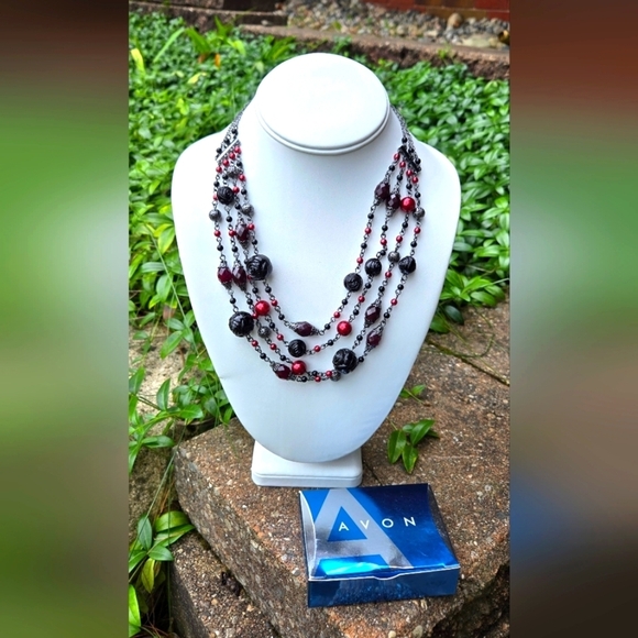 Avon 2006 Black Red Beaded Multi-Strand Rose Necklace - Picture 5 of 17